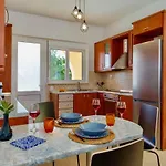 Summer Breeze Villa *